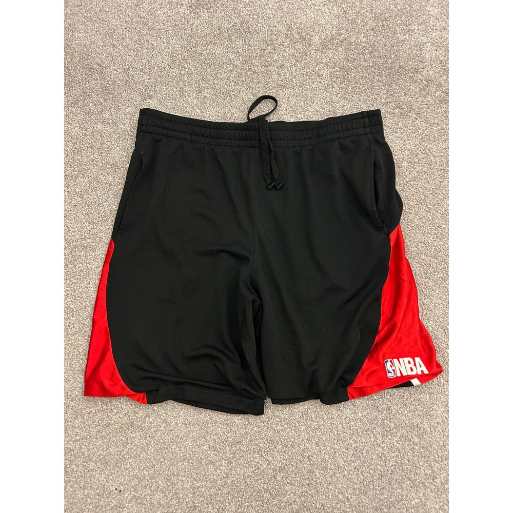 NBA Retro Basketball Shorts Mens Large Black Red Excellent Mesh Athletic Pockets
